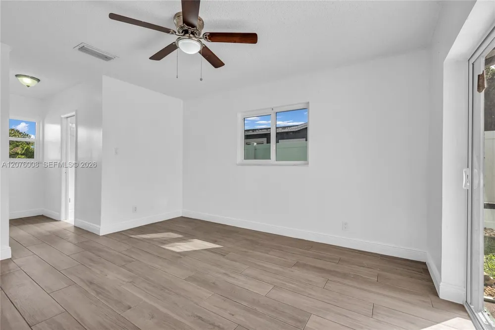 257 NW 79th Ave Margate, FL 33063