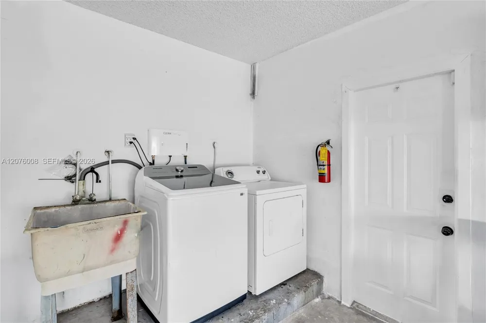 257 NW 79th Ave Margate, FL 33063