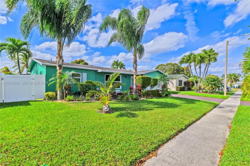 257 NW 79th Ave Margate, FL 33063