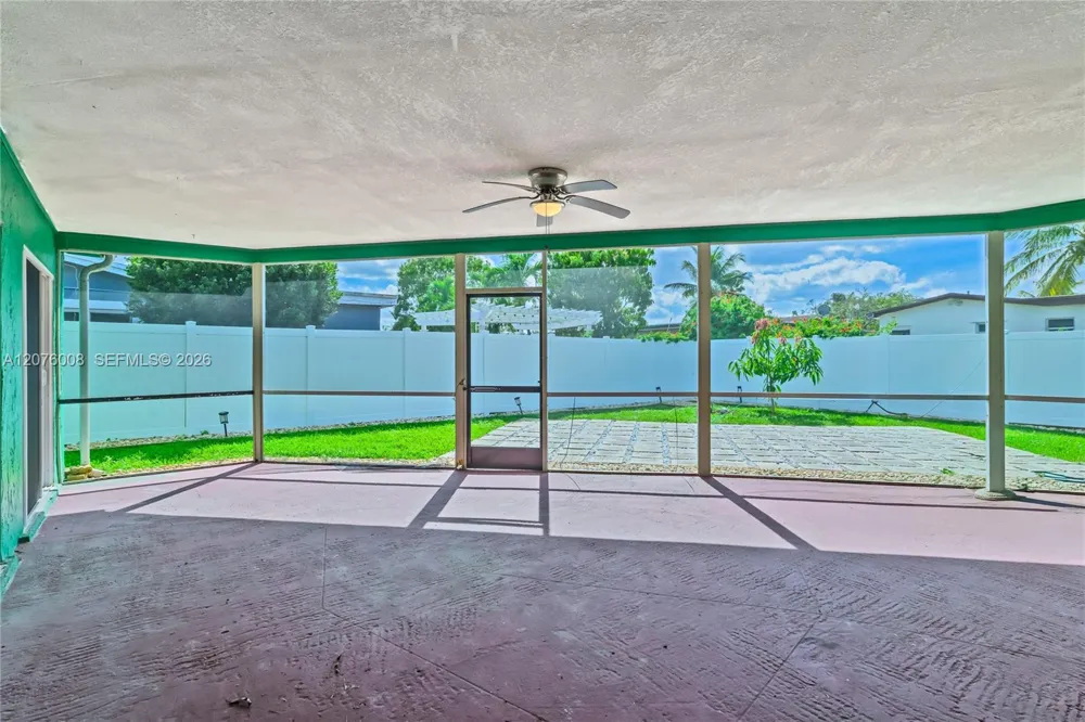 257 NW 79th Ave Margate, FL 33063