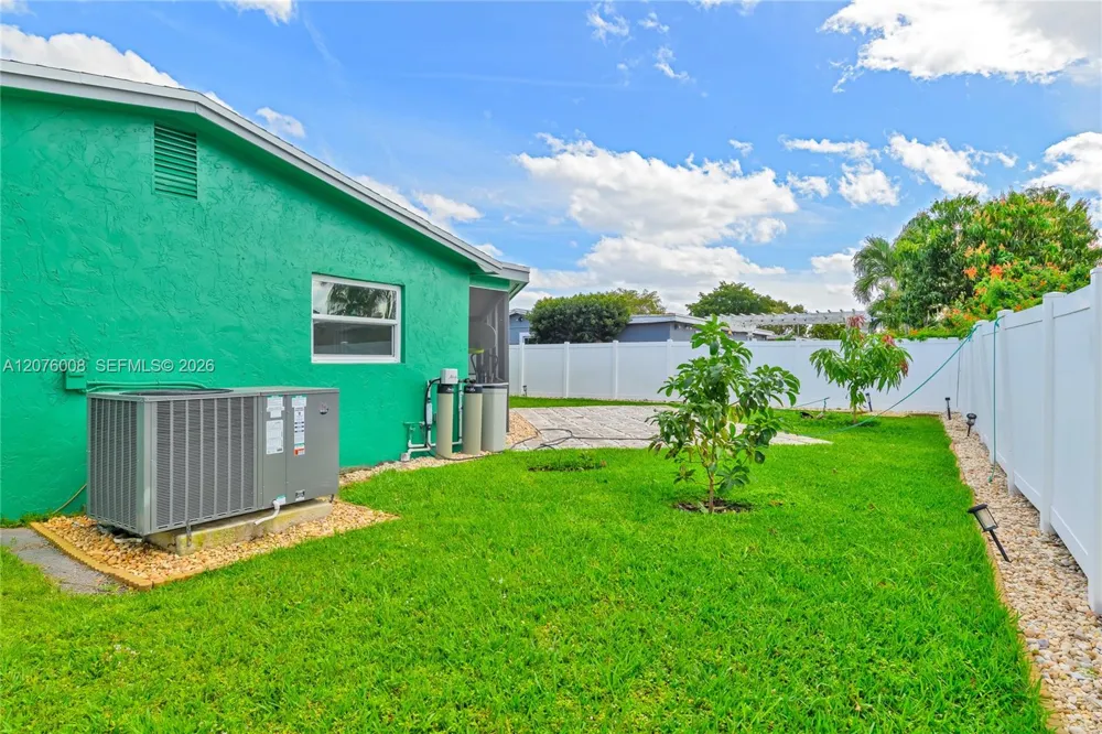 257 NW 79th Ave Margate, FL 33063