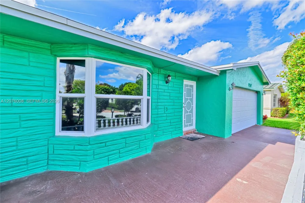 257 NW 79th Ave Margate, FL 33063