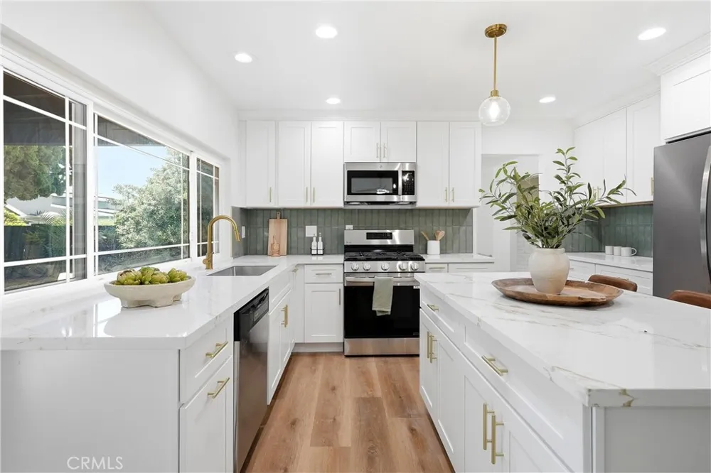 1202 Limerick Placentia, CA 92870