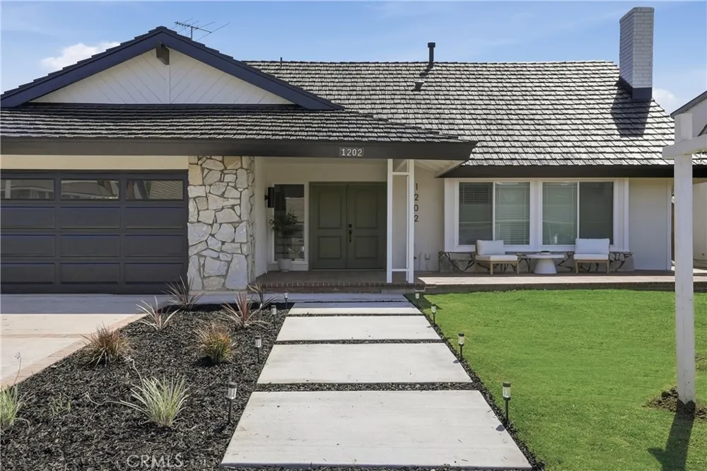 1202 Limerick Placentia, CA 92870