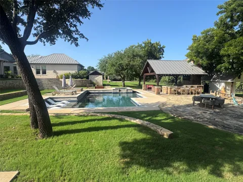 1281 Shady Oaks Circle