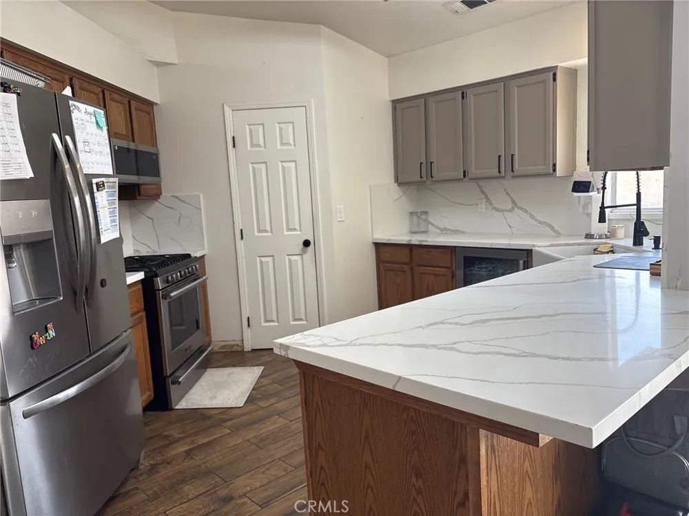 169 Devon Drive Lemoore, CA 93245