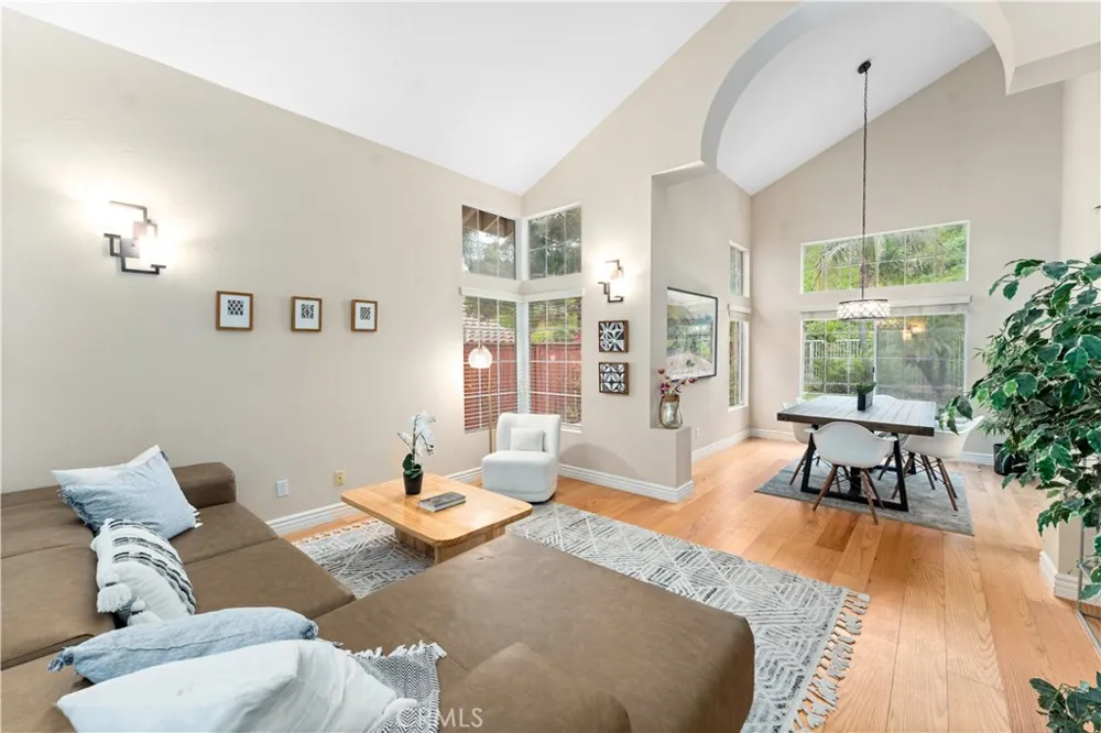 1535 San Almada Road Corona, CA 92882