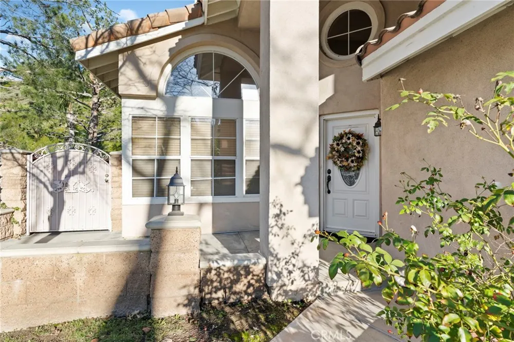 1535 San Almada Road Corona, CA 92882