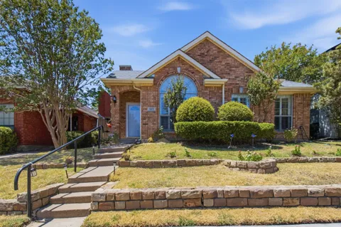 923 Newport Drive