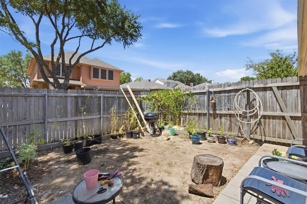 923 Newport Drive Mesquite, TX 75149