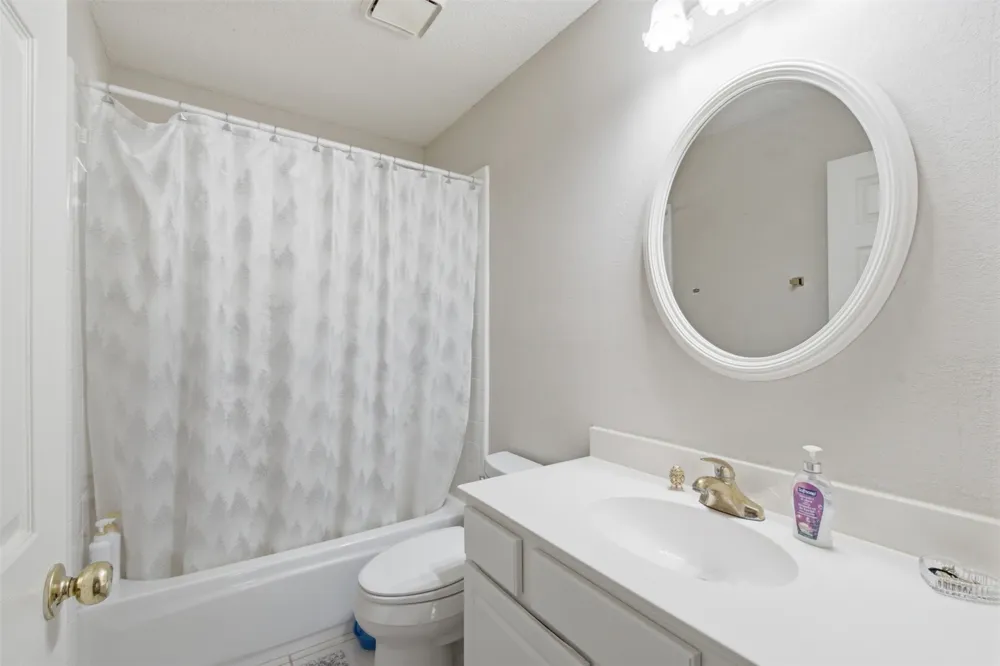 923 Newport Drive Mesquite, TX 75149