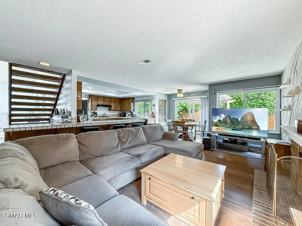 564 Strauss Drive Newbury Park, CA 91320