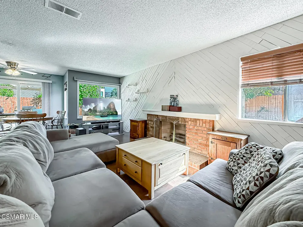 564 Strauss Drive Newbury Park, CA 91320