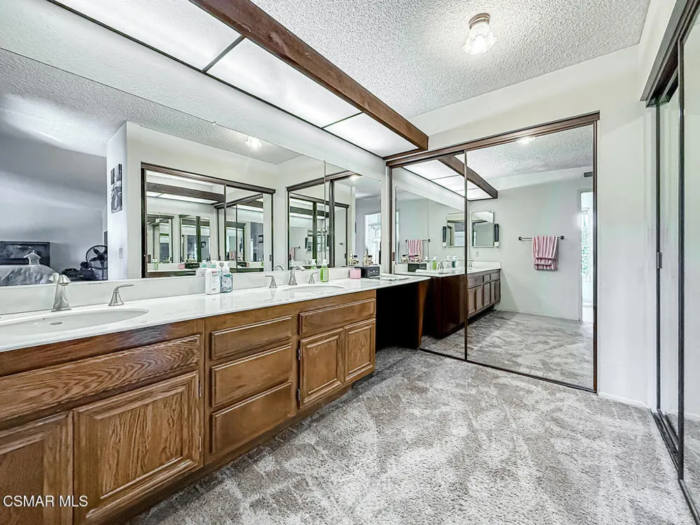 564 Strauss Drive Newbury Park, CA 91320