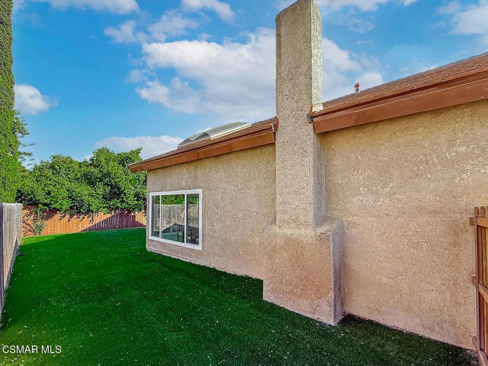 564 Strauss Drive Newbury Park, CA 91320