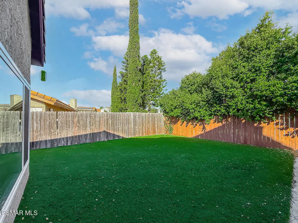 564 Strauss Drive Newbury Park, CA 91320