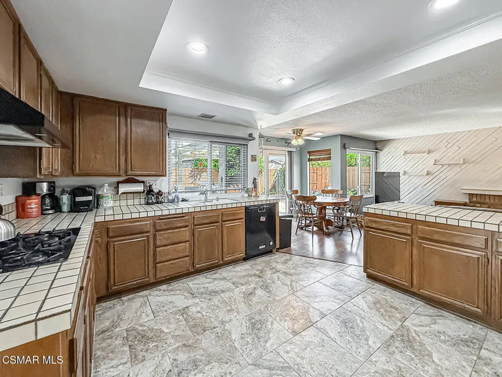 564 Strauss Drive Newbury Park, CA 91320