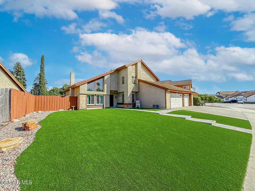 564 Strauss Drive Newbury Park, CA 91320