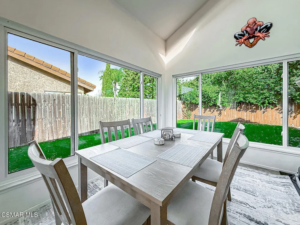 564 Strauss Drive Newbury Park, CA 91320