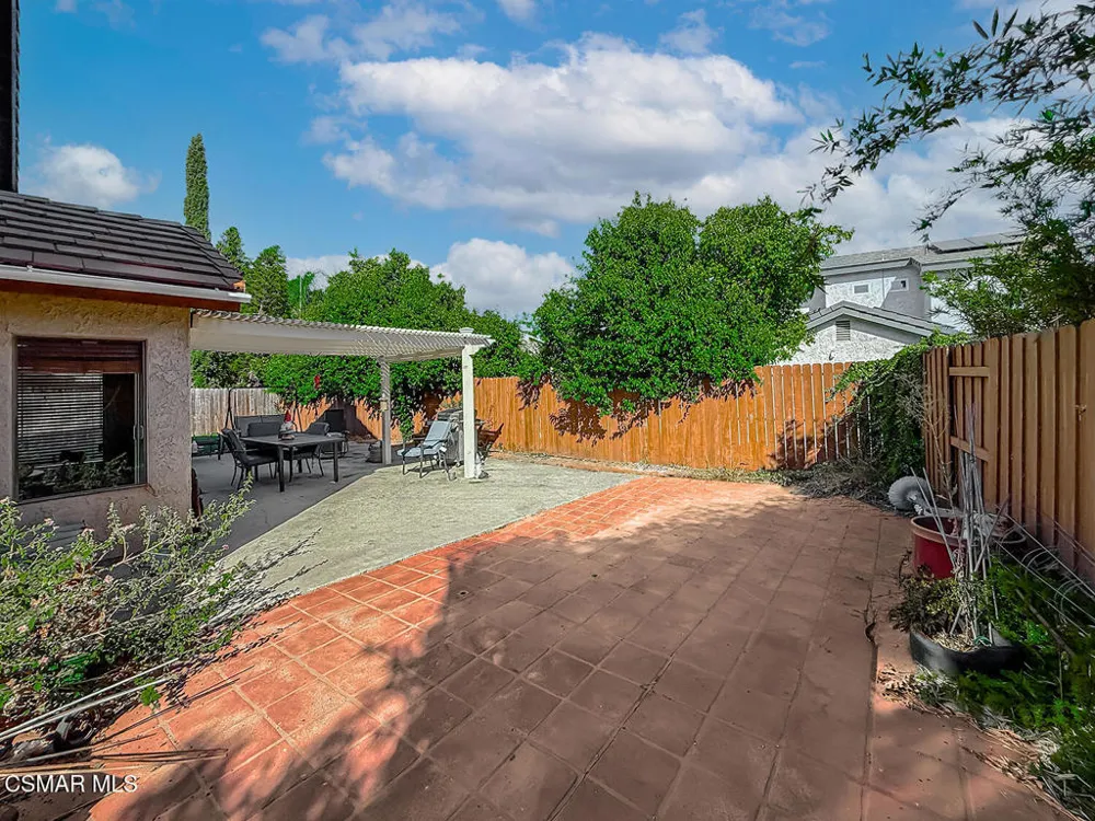 564 Strauss Drive Newbury Park, CA 91320