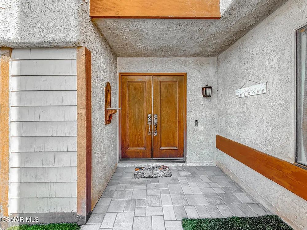 564 Strauss Drive Newbury Park, CA 91320