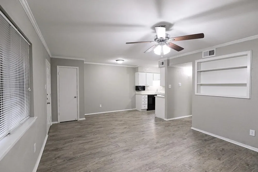 8100 N Mopac Expressway #03-111 Austin, TX 78759
