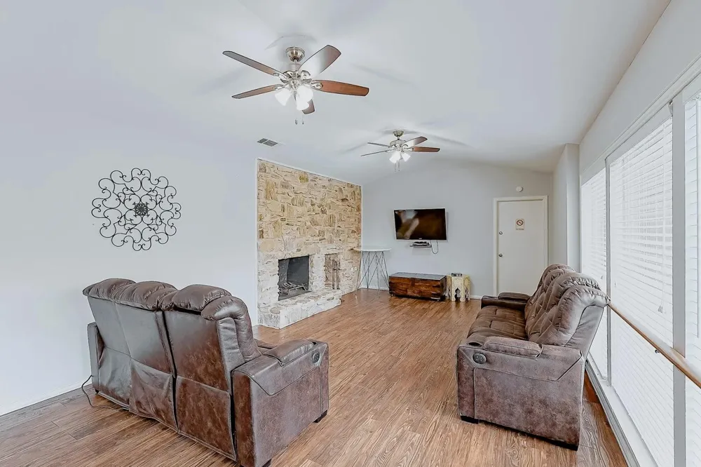 8100 N Mopac Expressway #03-111 Austin, TX 78759
