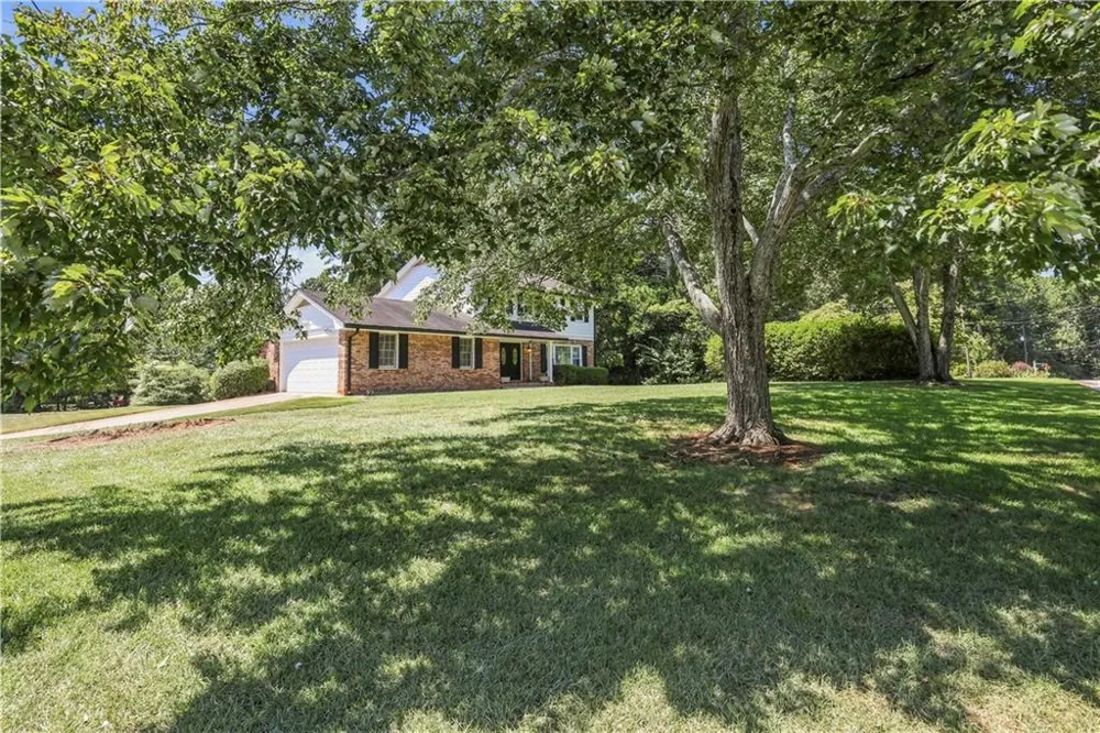1741 Beauregard Drive SW Lilburn, GA 30047