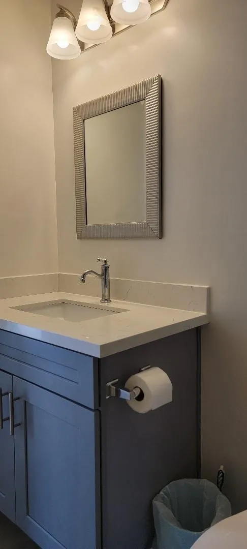 21119 La Salle Los Angeles, CA 90501