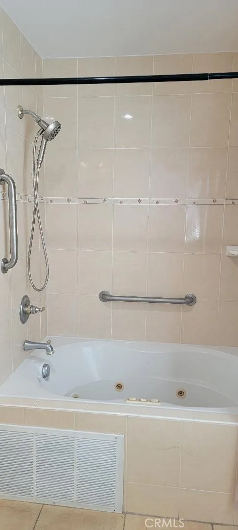 21119 La Salle Los Angeles, CA 90501