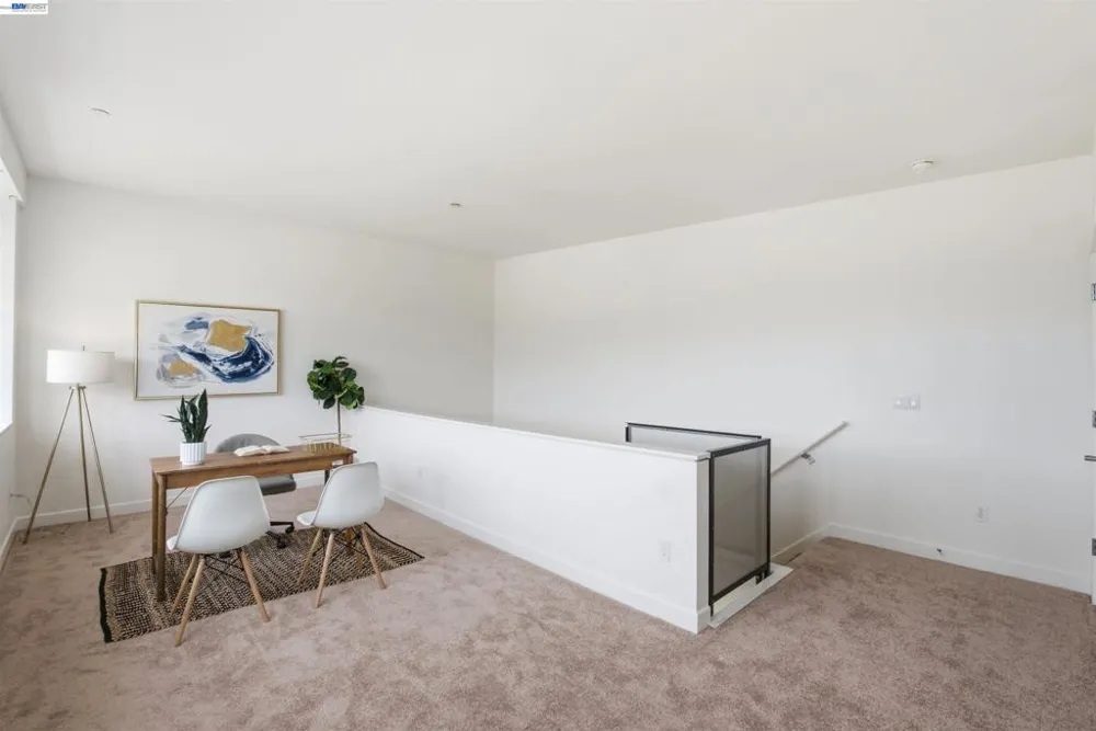 6501 San Pablo Ave #407 Oakland, CA 94608