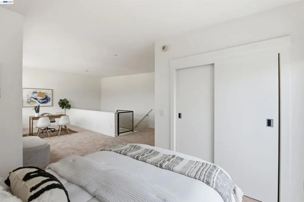 6501 San Pablo Ave #407 Oakland, CA 94608