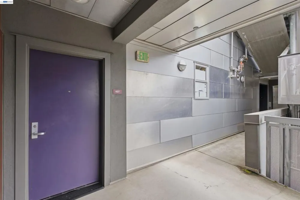 6501 San Pablo Ave #407 Oakland, CA 94608