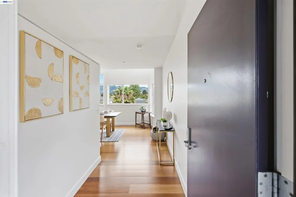 6501 San Pablo Ave #407 Oakland, CA 94608
