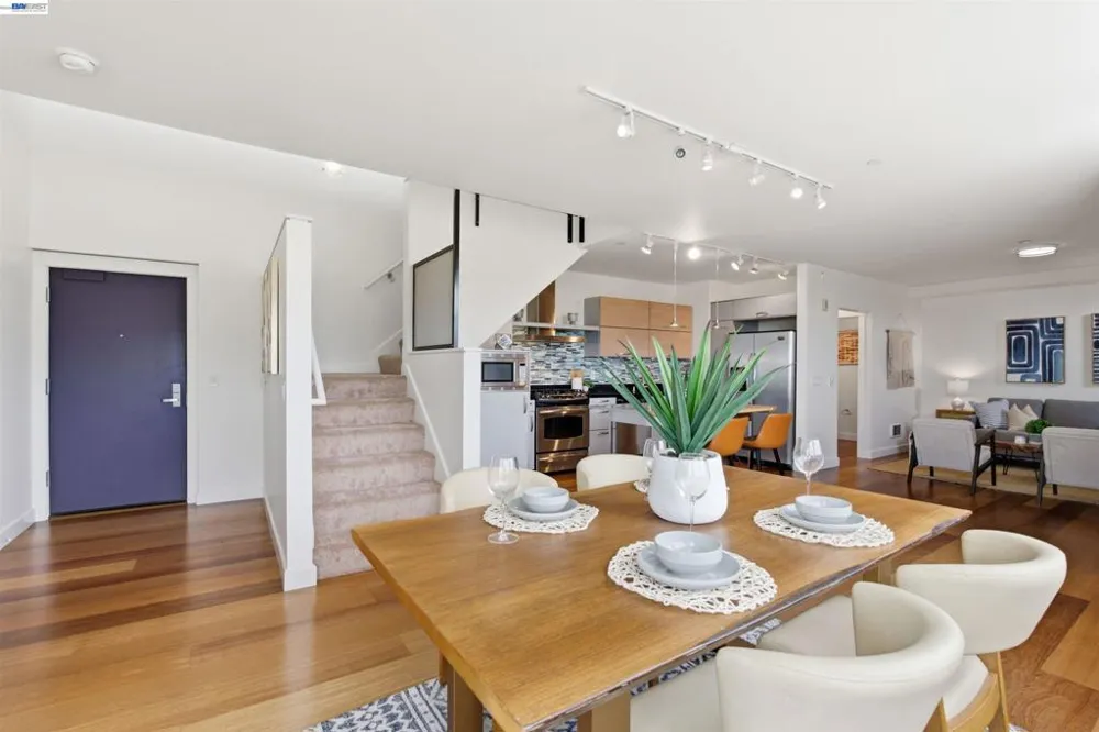 6501 San Pablo Ave #407 Oakland, CA 94608