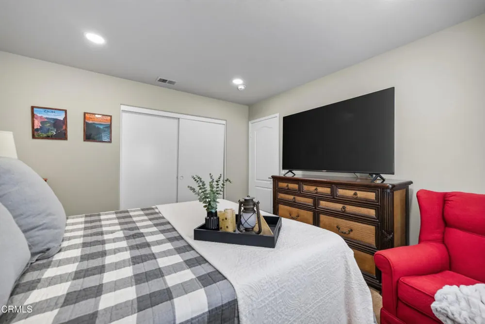 3889 Angeline Street Thousand Oaks, CA 91320