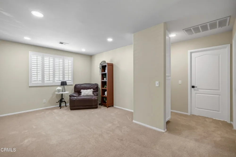 3889 Angeline Street Thousand Oaks, CA 91320