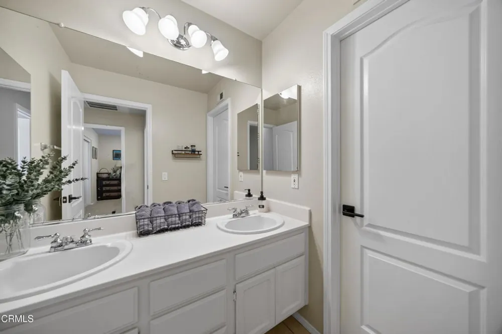 3889 Angeline Street Thousand Oaks, CA 91320