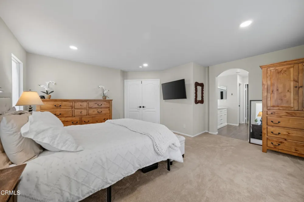 3889 Angeline Street Thousand Oaks, CA 91320
