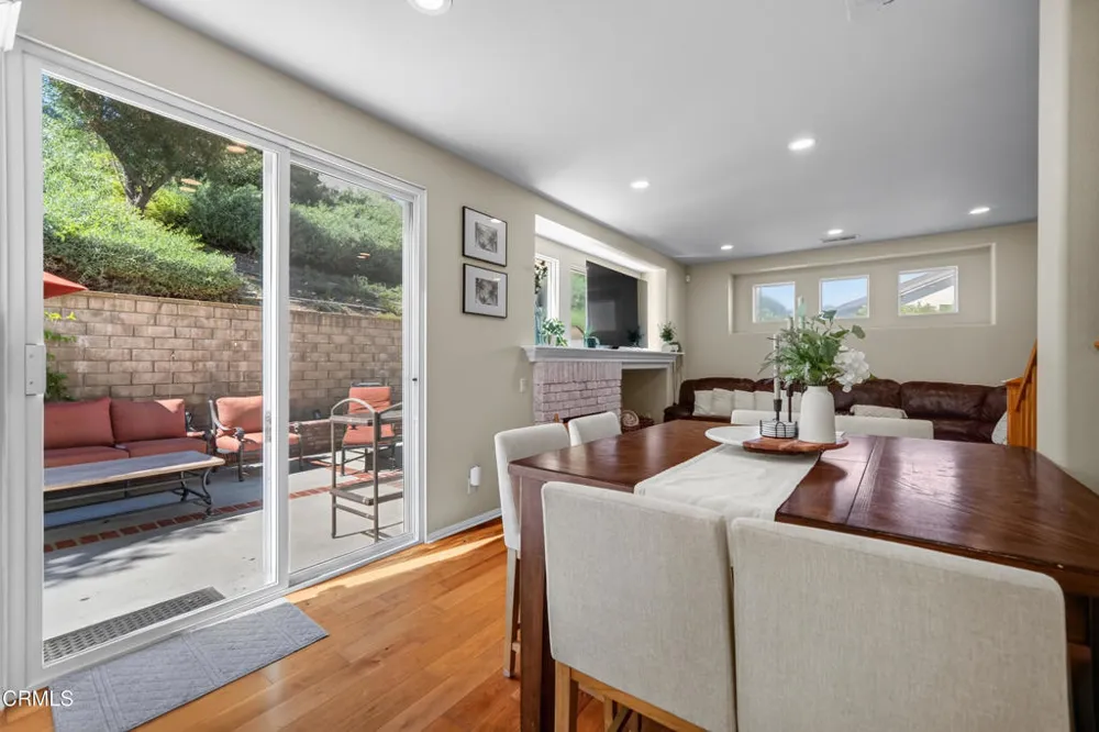 3889 Angeline Street Thousand Oaks, CA 91320