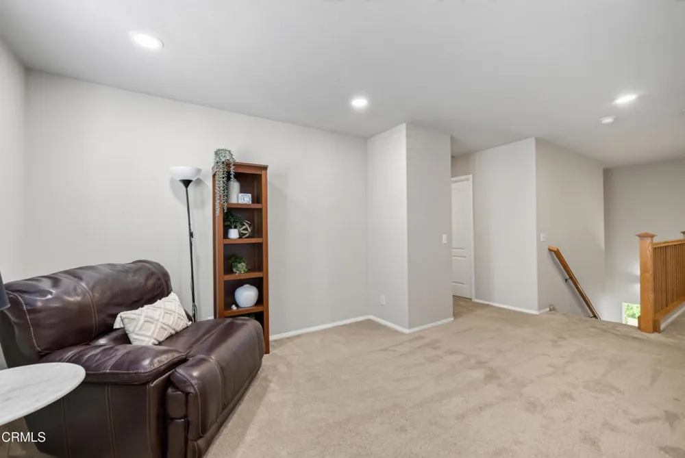 3889 Angeline Street Thousand Oaks, CA 91320