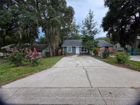 1422 PLYMOUTH AVENUE