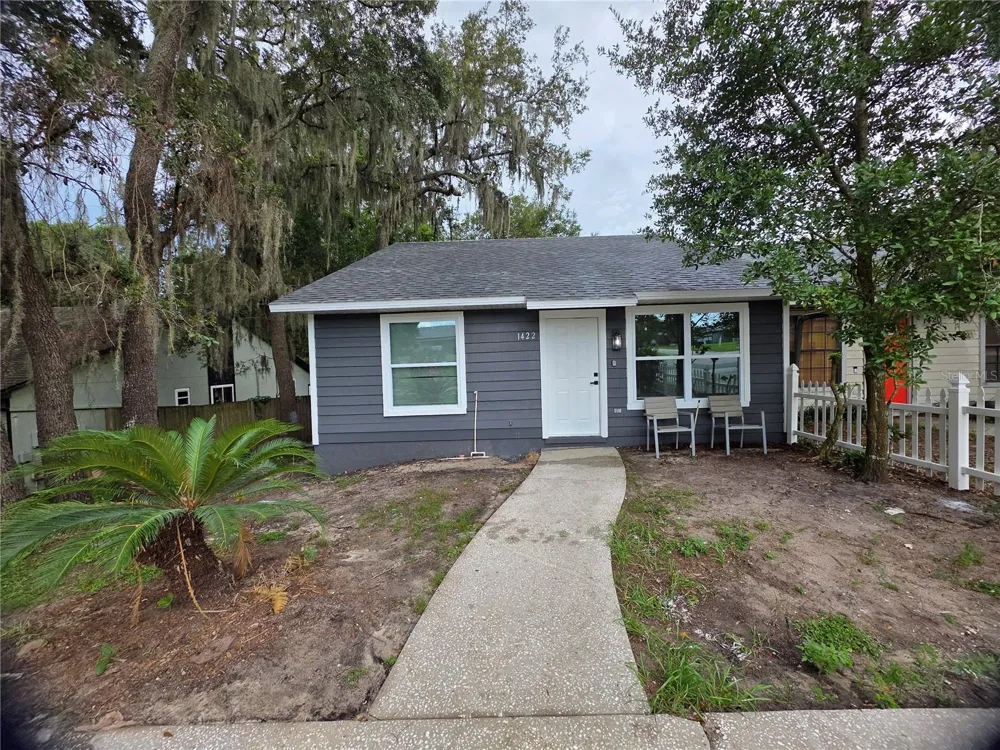 1422 PLYMOUTH AVENUE Mount Dora, FL 32757