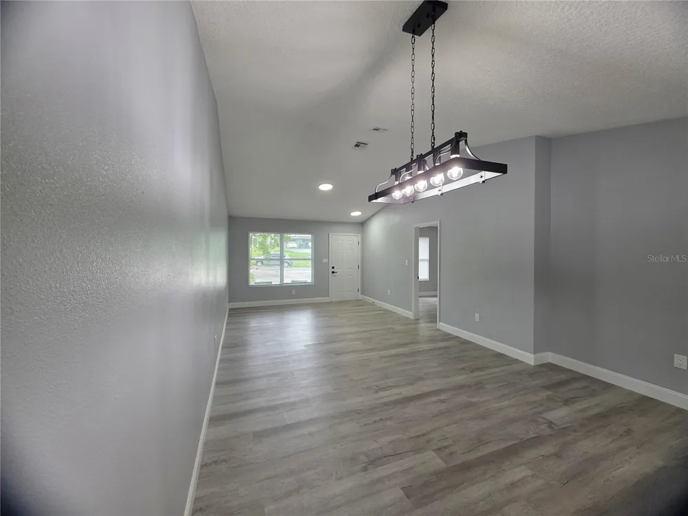 1422 PLYMOUTH AVENUE Mount Dora, FL 32757