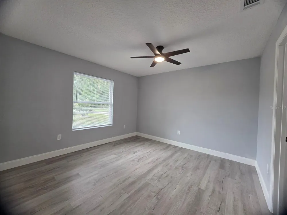 1422 PLYMOUTH AVENUE Mount Dora, FL 32757