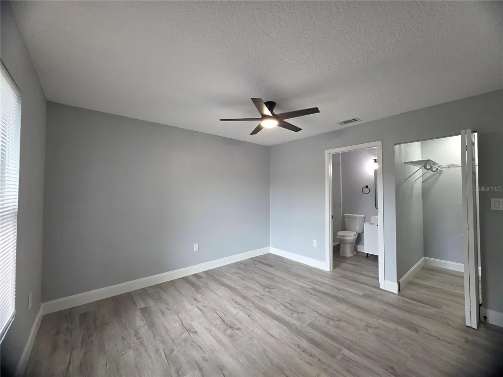 1422 PLYMOUTH AVENUE Mount Dora, FL 32757