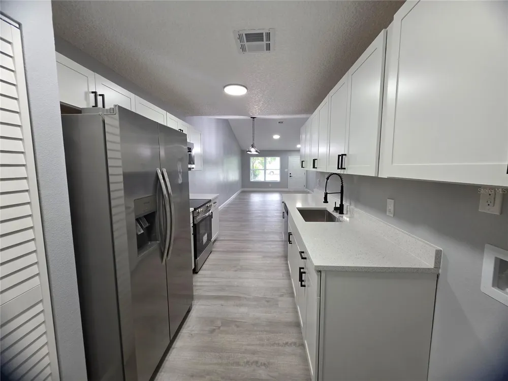 1422 PLYMOUTH AVENUE Mount Dora, FL 32757