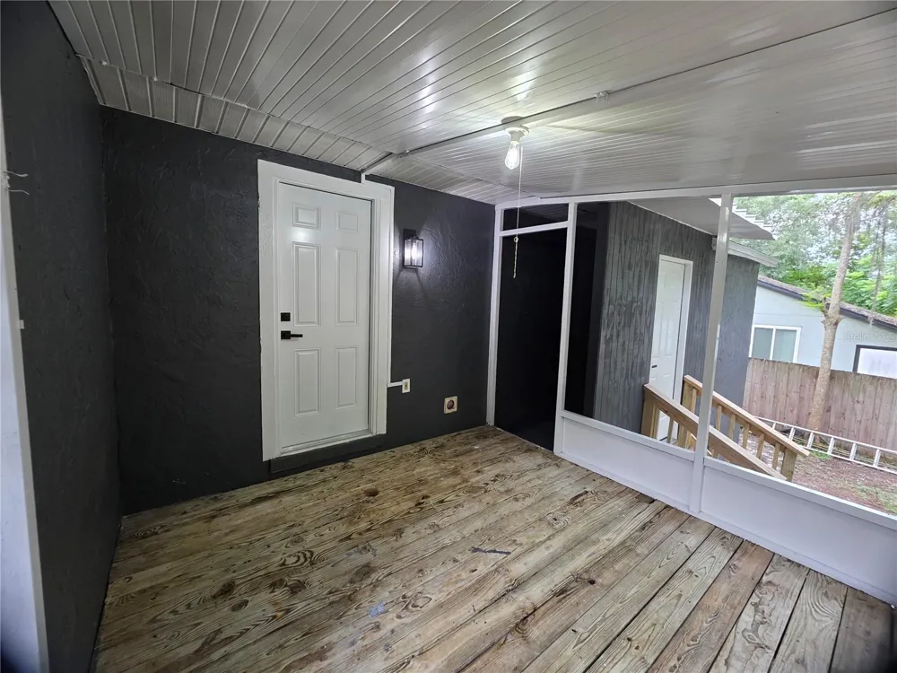 1422 PLYMOUTH AVENUE Mount Dora, FL 32757