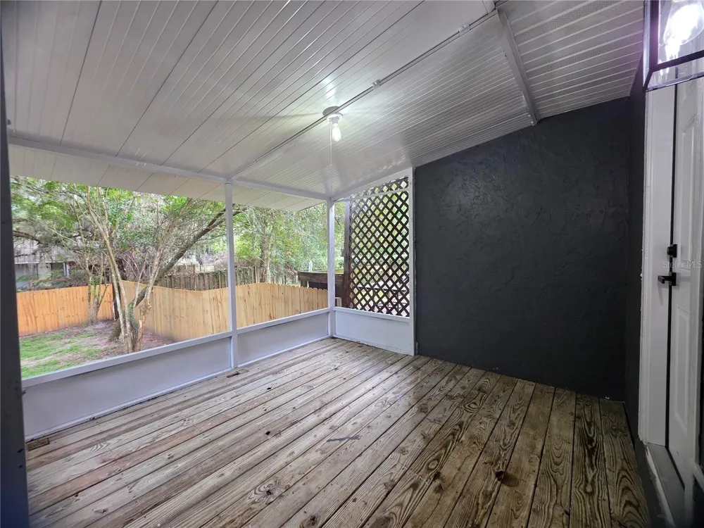 1422 PLYMOUTH AVENUE Mount Dora, FL 32757