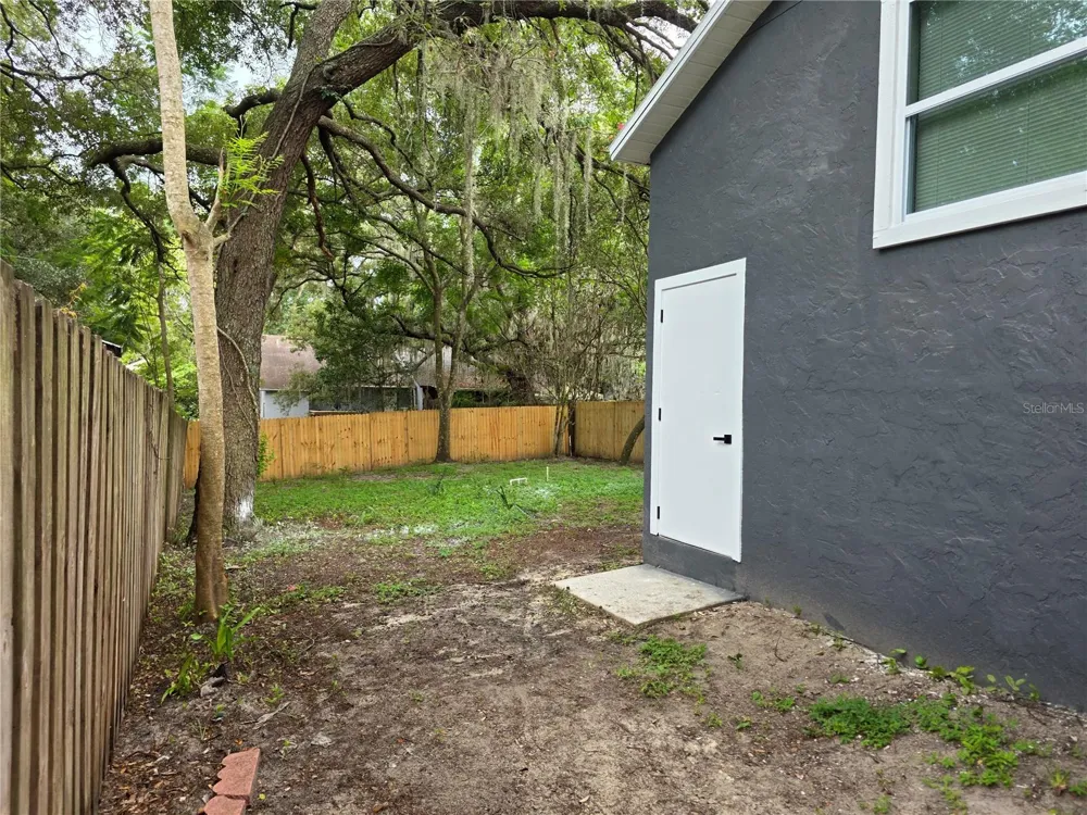 1422 PLYMOUTH AVENUE Mount Dora, FL 32757